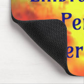 Breek uw perfecte onvolkomenheden in de regenboog muismat (Hoek)