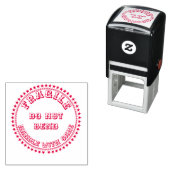 Breekbaar handvat met zorg niet buigen rond rood  zelfinktende stempel (In situ)