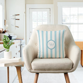 Breezy Stripes in  Bleek blauw met Initiaal Kussen
