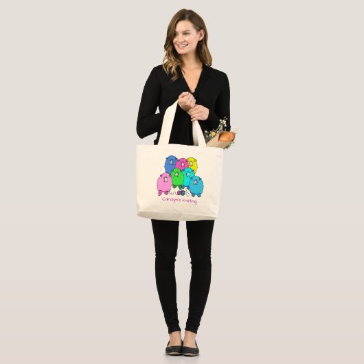 Breien. Fluffy schaap en garen met jouw naam Grote Tote Bag (Voorkant (model))