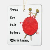 Breiën van kerstcadeaus keramisch ornament (Links)