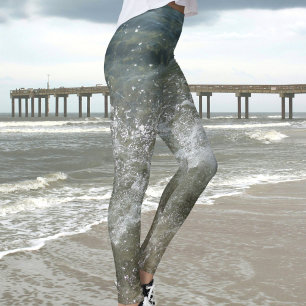 Breken van de branding spattend oceaan golf leggings