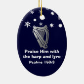 Breng hem met kerst met bruisend brutaal op. keramisch ornament (Achterkant)