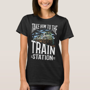 Breng hem naar het treinstation t-shirt