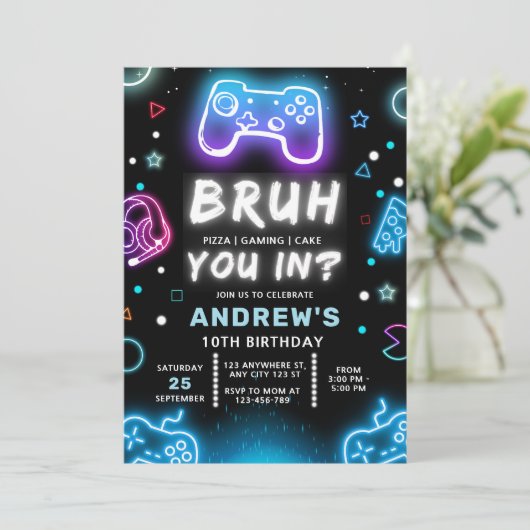 BRENG JE BINNEN? Neon Gamer Verjaardag Uitnodiging (Staand voorkant)