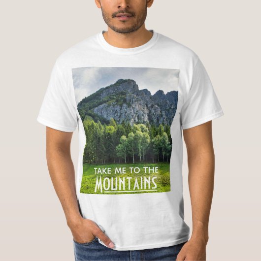Breng me naar de bergen met pijnbomen. t-shirt (Voorkant)