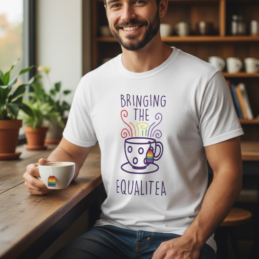 Brengend Equalitea LGBTQ Pride Theekop T-shirt