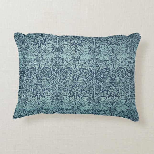 Brer Rabbit van William Morris Blauw Textielpatroo Accent Kussen (Achterkant)