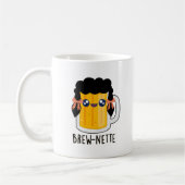 Brew-nette Funny Brunette Beer Pun Koffiemok (Links)
