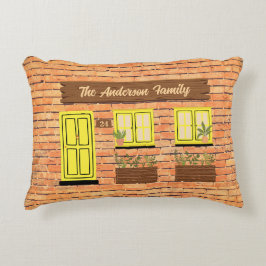Brick House met gele deur aangepaste tekst Accent Kussen