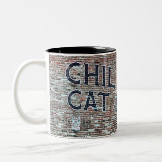Brick Wall Ad Kinderloze Kat Dames Mok (Links)