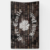 Brick wall trendy modern grundge Irish shamrock Spandoek (Verticaal)