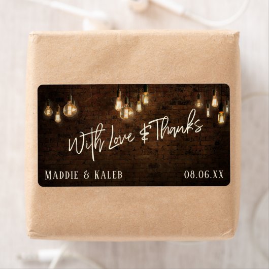 Bricks met  Edisonverlichting met liefde en Bedank Etiket (Insitu)