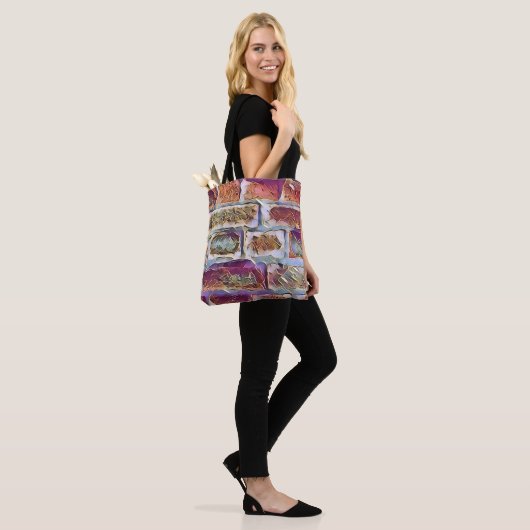 BRICKS TOTE BAG (Op model)