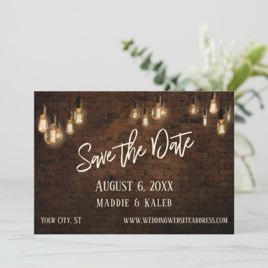 Bricks w / Edison Lights Bewaar de datum en detail Save The Date (Staand voorkant)