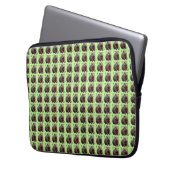 Brickwork Burrow: A Wombat's Green Canvas, Laptop Sleeve (Voorkant Links)