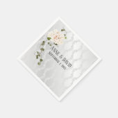 Bridal Hydrangea Bouquet op White Satin Servet (Hoek)