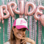 Bride aangepaste tekst trucker pet<br><div class="desc">Deze schattige Trucker Hat bevat een hete roze tekst die luidt: Zuster van de Bride. Klik op "Ontwerp bewerken" om tekst eenvoudig te wijzigen of te verwijderen. Schrap tekst zodat het eenvoudig leest: Bride, of verander de tekst van zus in moeder, vriend, neef, nicht of wat u ook kiest. Dit...</div>