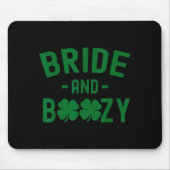 Bride And Boozy Irish St Patrick's Day Funny Shamr Muismat (Voorkant)