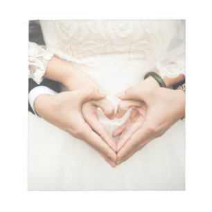 Bride and Groom Holding Hands (bruiloft) (huwelijk Notitieblok