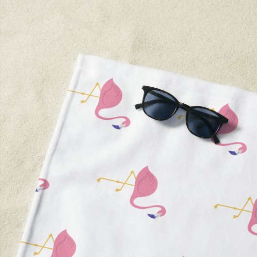 Bride Bachelorette Weekend Flamingo Towel Strandlaken (In situ)