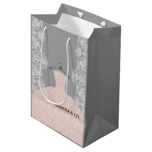 BRIDE & CO hier komt de Bride Gift Bag Medium Cadeauzakje (Voorkant Gekanteld)