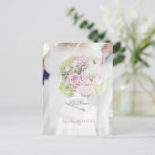 Bride en Flower Bouquet Wedding Aankondigingskaart (Staand voorkant)