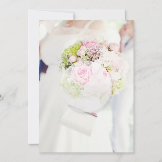 Bride en Flower Bouquet Wedding Kaart (Achterkant)