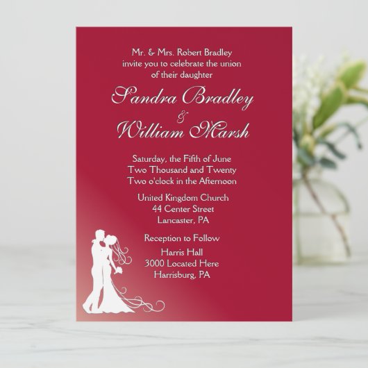 Bride en Groom Burgundy Wedding Invitation Kaart (Staand voorkant)