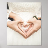 Bride en Groom Holding Hands Poster (Voorkant)