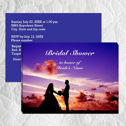 Bride en Groom in Sunset Bridal Shower Invitation Kaart