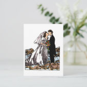 Bride en Groom Kiss op Beach Briefkaart (Staand voorkant)