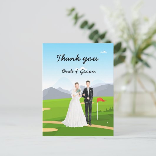 Bride en Groom op Golf Course Wedding Briefkaart (Staand voorkant)