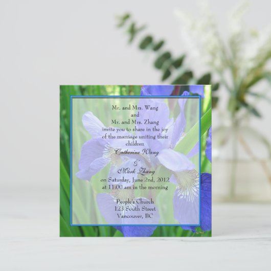 Bride en groom ouders, uitnodiging, blauwe iris kaart (Staand voorkant)