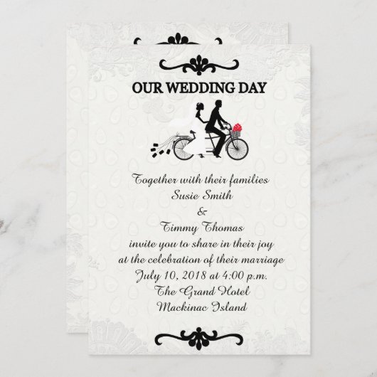 Bride en Groom over Tandem Bicycle Wedding Invitat Kaart (Voorkant / Achterkant)