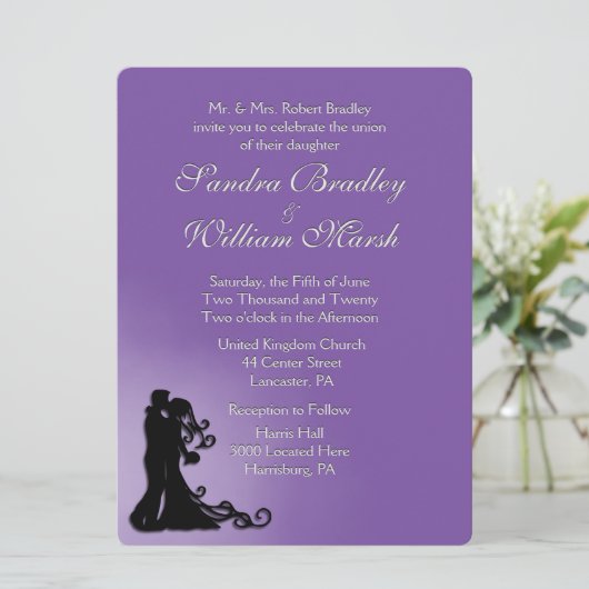 Bride en Groom Royal Paars Wedding Kaart (Staand voorkant)