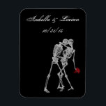 Bride en Groom Skeleton Gothic Vampire Wedding Magneet<br><div class="desc">Wat zou meer Gothic kunnen zijn dan dansende skeletten? Deze twee botkoppen zijn gek op liefde en dansen door eeuwigheid. Alle elementen zijn gedrukt op onze producten van hoge kwaliteit, ze bevatten geen echt goud, juwelen, reliëf of andere textielelementen. Alle design zijn copyright Tabitha Jones alle rechten voorbehouden. Alle elementen...</div>