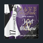 Bride en Groom - sparen de Datum - Paars Magneet<br><div class="desc">Sla de datum gepersonaliseerde magneten op. Geweldig voor het huwelijksfeest, repetitie, Vrijgezellenfeest, vrijgezellenfeest en meer. Kijk voor meer design en kleuren in mijn winkel. Indien nodig... kunt u alle tekst verwijderen en vers beginnen met uw eigen tekst-, kleur- en lettertypekeuzes met het Zazzle-ontwerpgereedschapsgebied. ✔Let op: niet alle sjablonen hoeven te...</div>