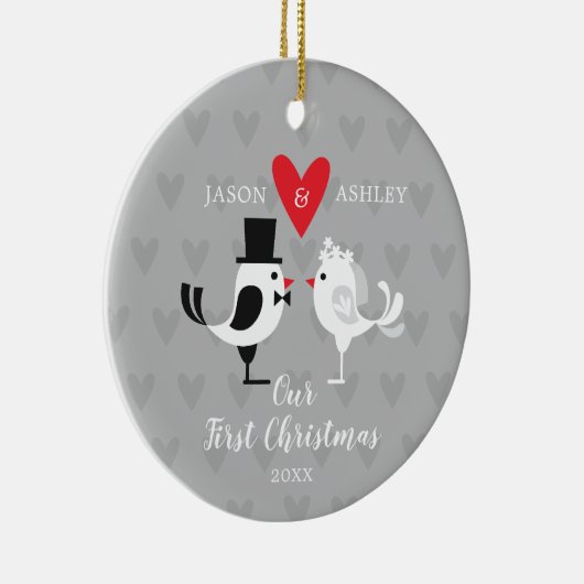 Bride en Groom Tortelduifjes Onze eerste kerst Keramisch Ornament (Rechts)