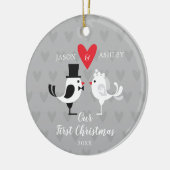 Bride en Groom Tortelduifjes Onze eerste kerst Keramisch Ornament (Links)