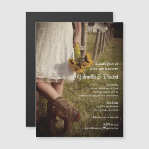 Bride in Cowboy Boots met Sunflower Ranch Wedding Magnetische Uitnodiging