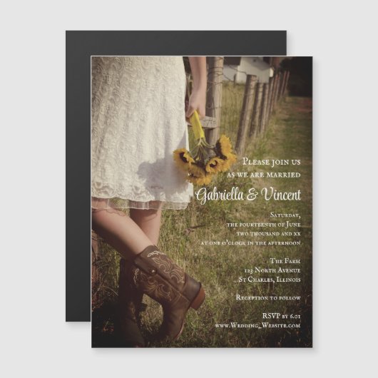 Bride in Cowboy Boots met Sunflower Ranch Wedding Magnetische Uitnodiging (Voorkant / Achterkant)