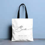 Bride Modern Elegant Script Wedding Custom Name Tote Bag<br><div class="desc">Bride Moderne Elegant Manuscript Typography Wedding Custom Name Canvas tas kenmerkt de eenvoudige tekst "Bride" in een elegante moderne zwarte kalligrafiekmanuscripttypografie. Aangepast met je aangepaste naam en trouwdatum. Ideaal voor de bruid voor een vrijgezellenfeest of trouwdag. Ontworpen door Evco Studio www.zazzle.com/store/evcostudio</div>