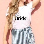 Bride Modern Retro Bachelorette Party White Shirt<br><div class="desc">Een klassiek,  minimalistisch,  modern retro bachelorette party shirt perfect voor de bruid. Pas het samen met ons bijpassende Groom bachelor party shirt voor de perfecte gebeurtenis aan.</div>