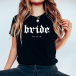 Bride | Mooie gotische tekst Tri-Blend Shirt<br><div class="desc">Dit stijlvolle,  zwarte shirt voor de bruid is voorzien van trendy witte gotische of Oudengelse stijl tekst.</div>