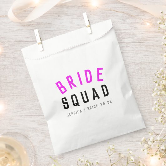 Bride Squad | Hot-roze Bachelorette Bridesmaid Bedankzakje (Geknipt)