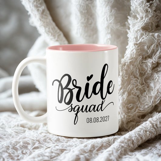 'Bride Squad' moderne zwarte script aangepaste tro Tweekleurige Koffiemok