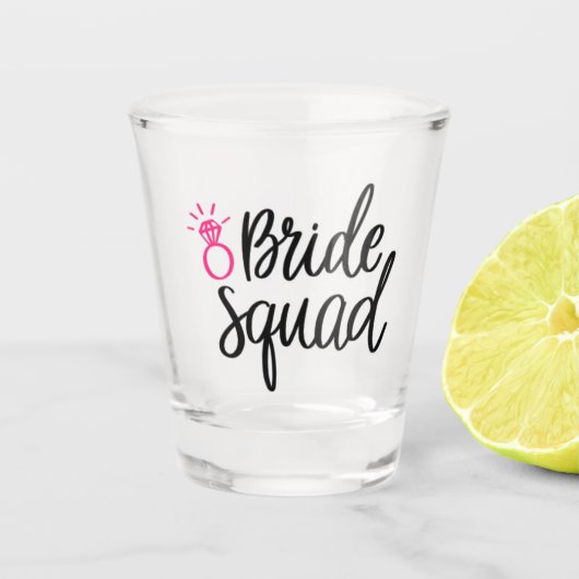 Bride Squad Roze Ring Shot Glas (Voorkant)