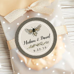 Bride to bee rustic Umber Elegant Vintage Wedding Ronde Sticker<br><div class="desc">Bride to be Rustic Umber Elegant Vintage Wedding Classic Round Sticker</div>