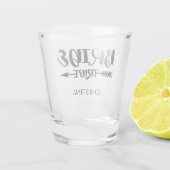 Bride tribe gift Aangepast bridesmaïde naam Shot Glas (Achterkant)